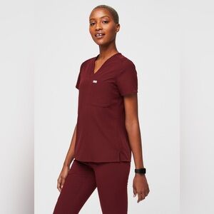 FIGS BURGUNDY SCRUB SET